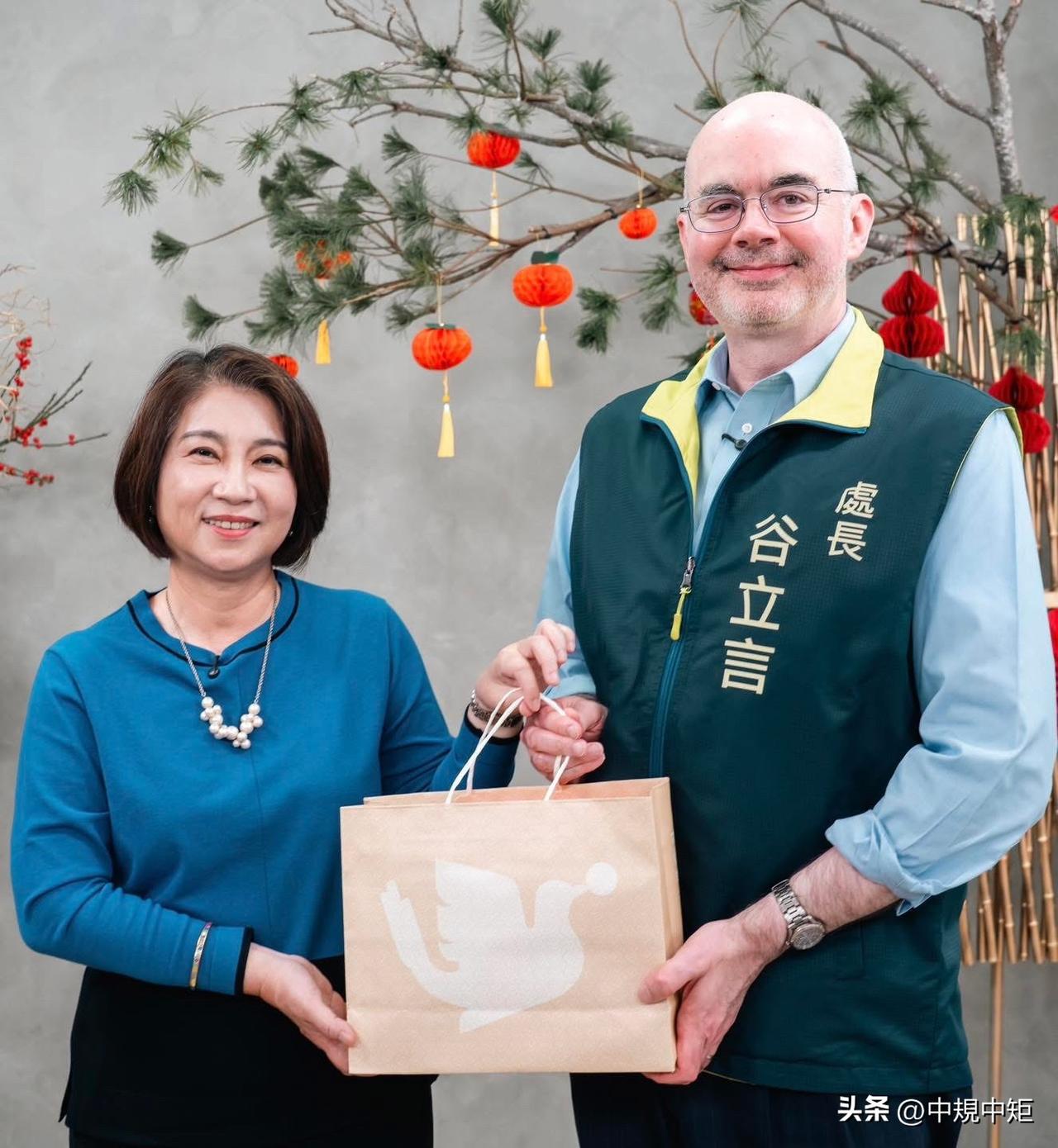 美在台协会（AIT）处长谷立言，今（5日）在脸书发文称，于上周与屏东县长周春米会