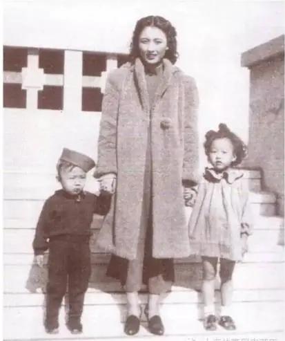 1967年1月31日，上海的“造反派”对她进行了辱骂、扇耳光、揪扯头发等粗暴行为