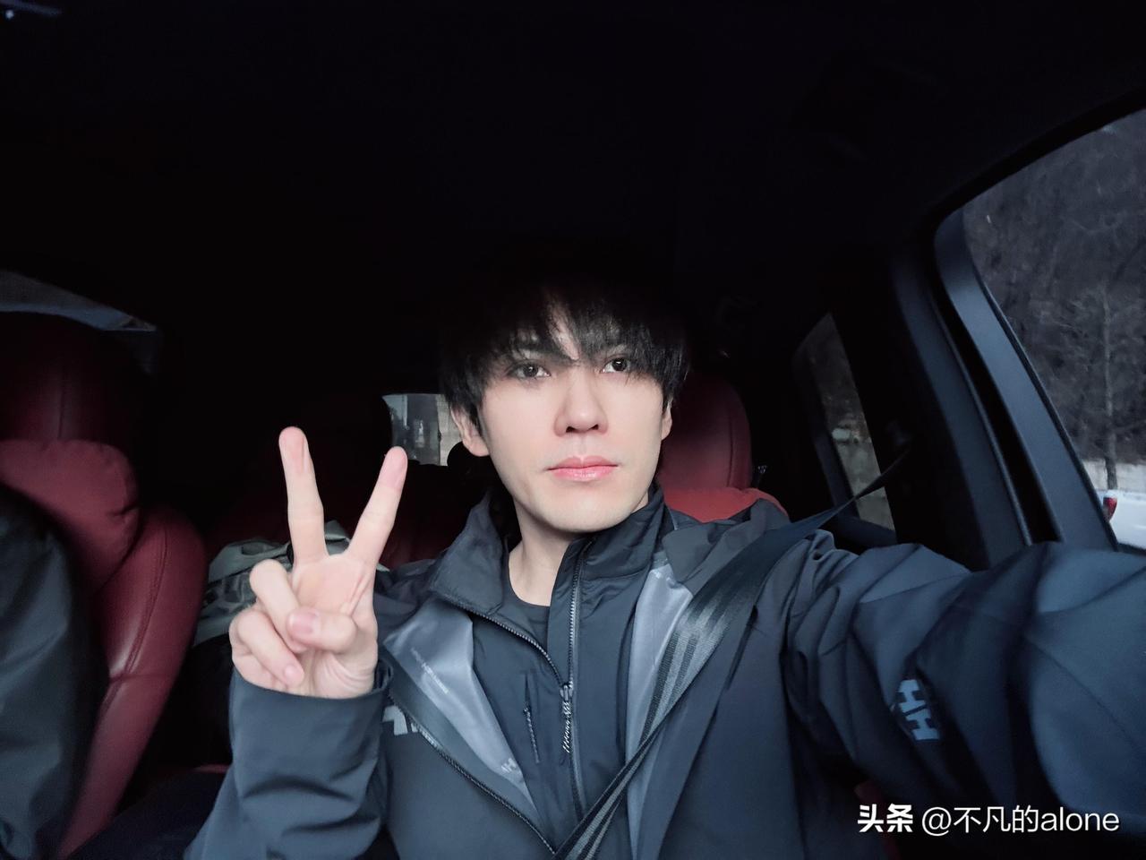 3月4日，李耕耘发文说：“人生处处是遗憾，处处也是惊喜。不用想象，它就长这样，完