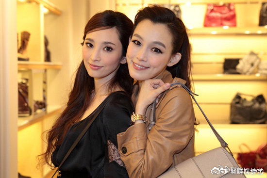 吴佩慈给范玮琪投票吴佩慈力挺范玮琪 娱乐圈的友情总被质疑，但吴佩慈与范玮琪用多年