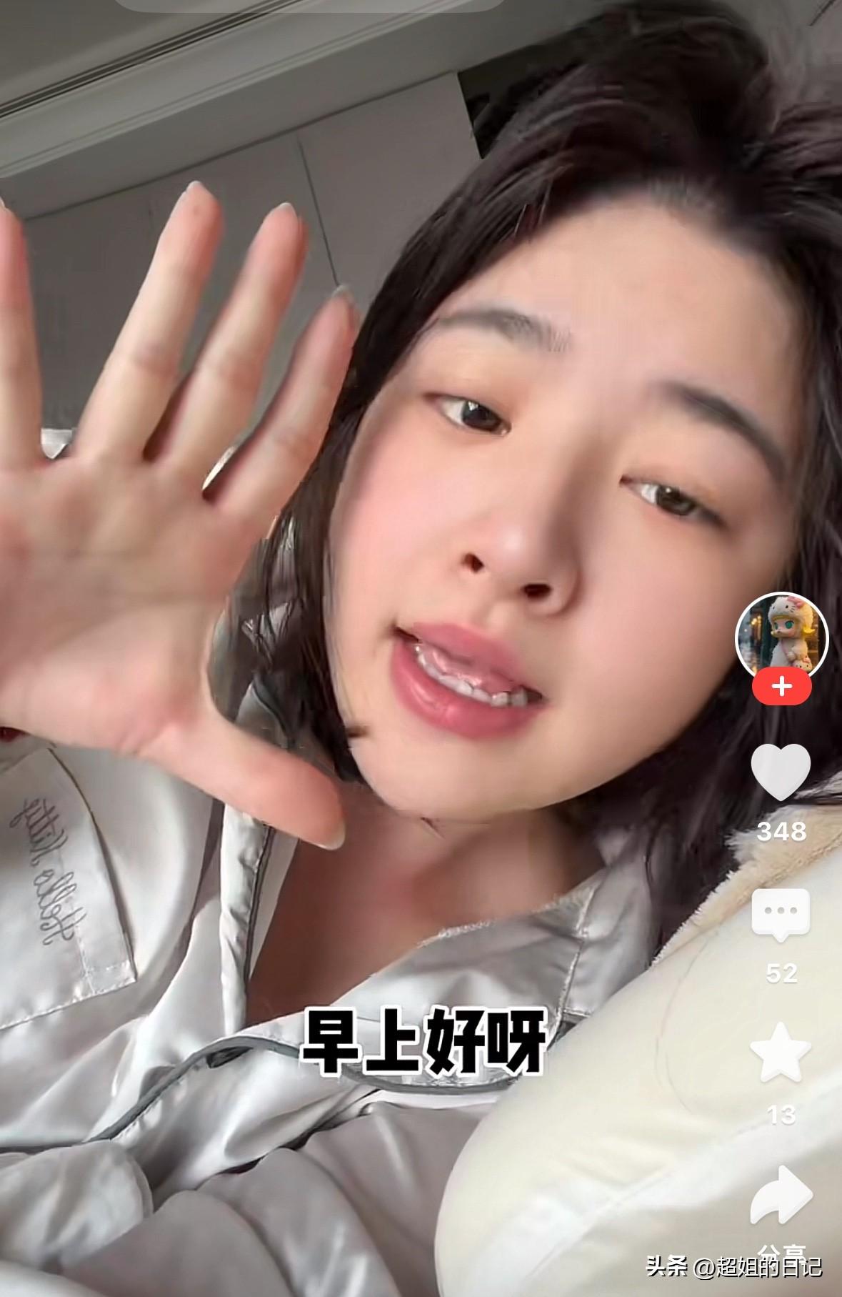 黄一鸣还是跟她妈妈住在一起了，
实际他真摆脱不了她妈妈的精神控制，
感觉好像黄一