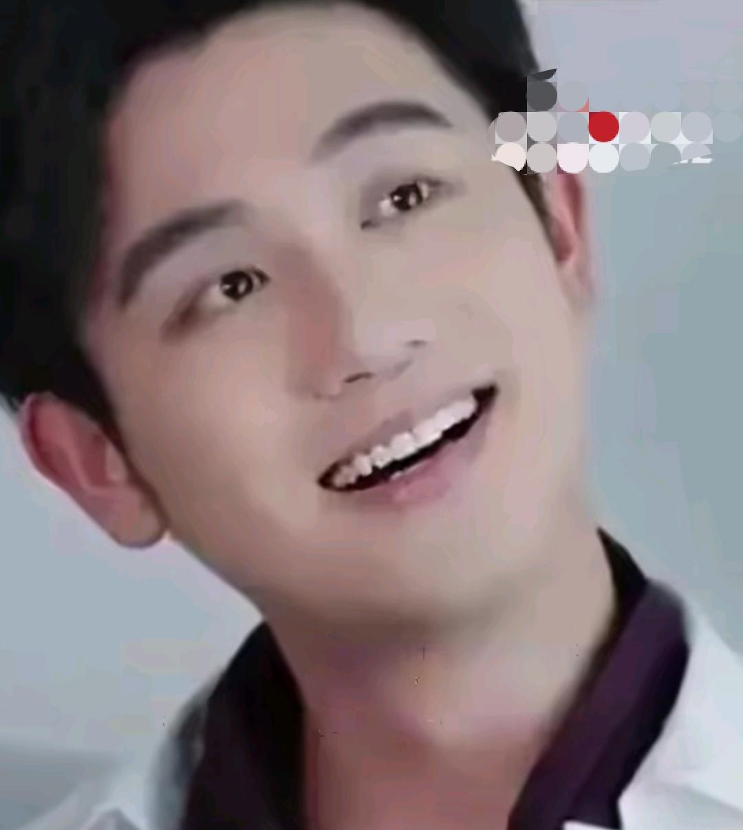 短剧亿来亿去的霸道总裁，让我有种他们都好有钱的错觉，现在讨工资，一下子回到现实。