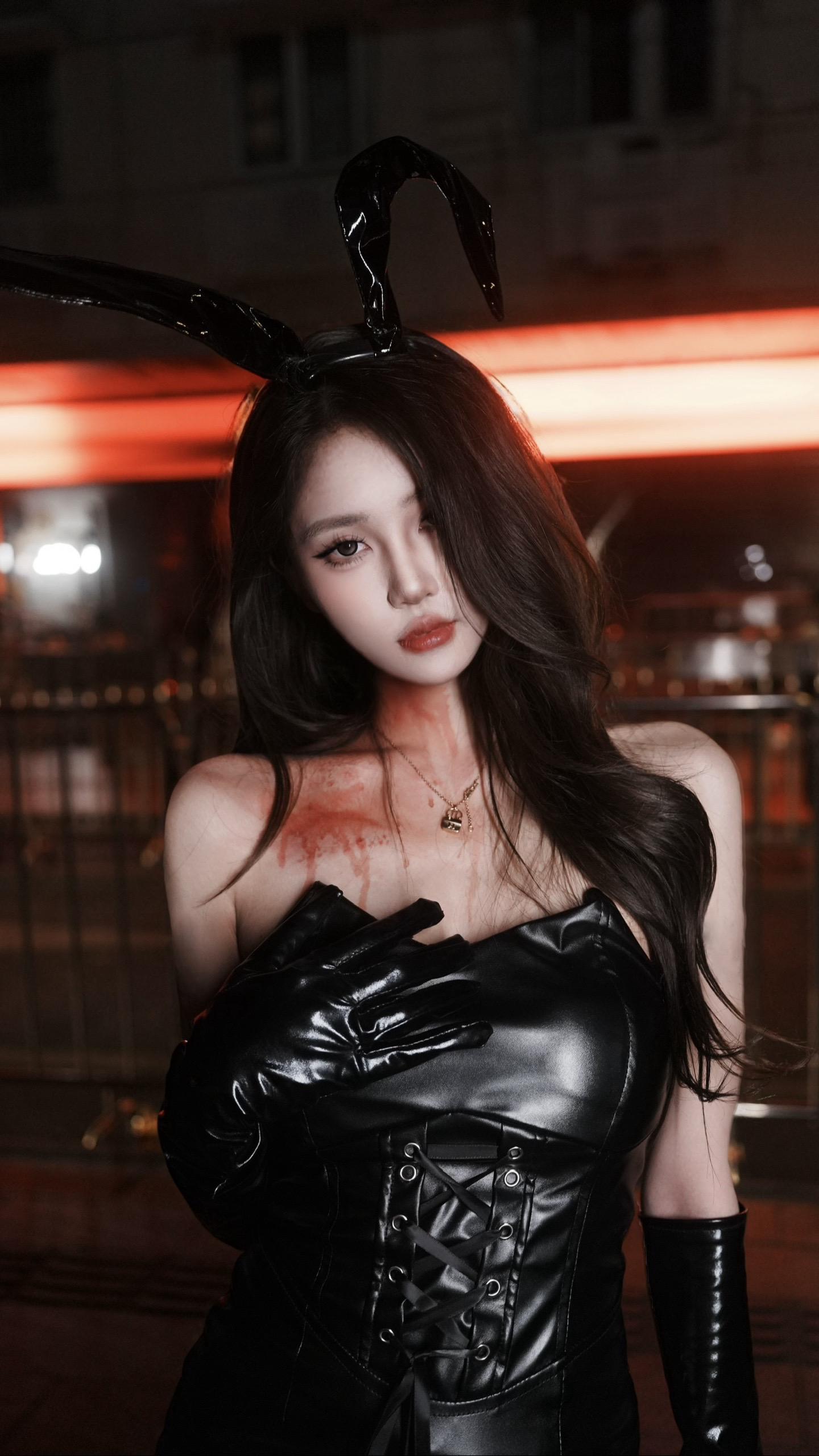 🐈‍⬛Come with me.