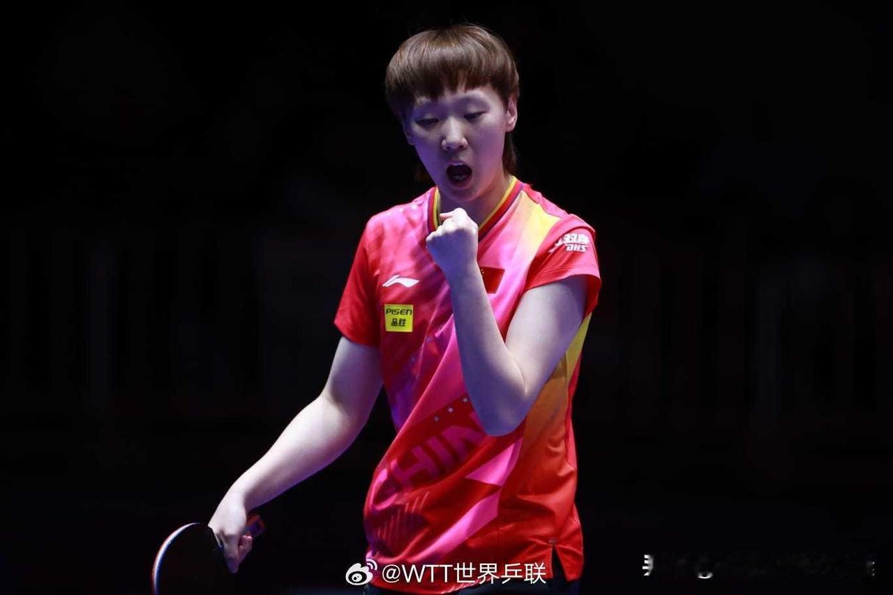 王曼昱险胜阿库拉，阿库拉曾横扫王艺迪
王曼昱🇨🇳3-2阿库拉
五局比分：11
