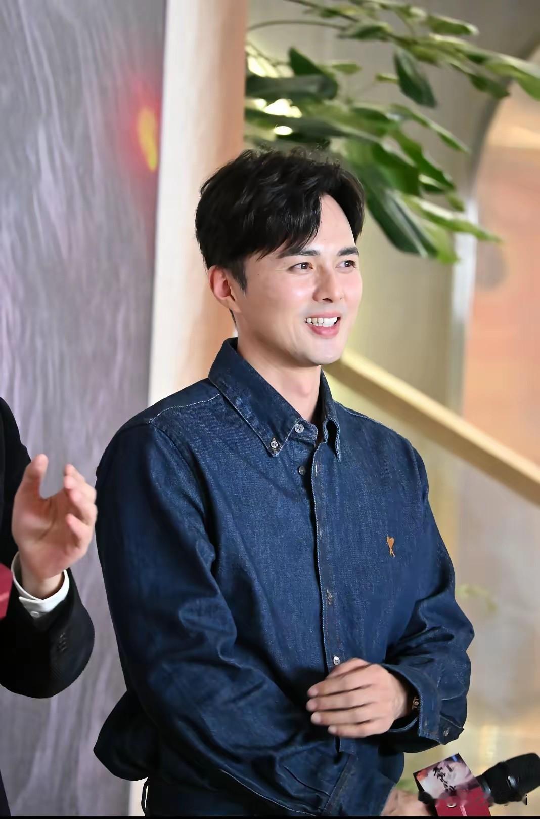 叶祖新说，很多人都问我这些天去哪了。演员嘛，它是有起起伏伏的，你肯定有高光的角色