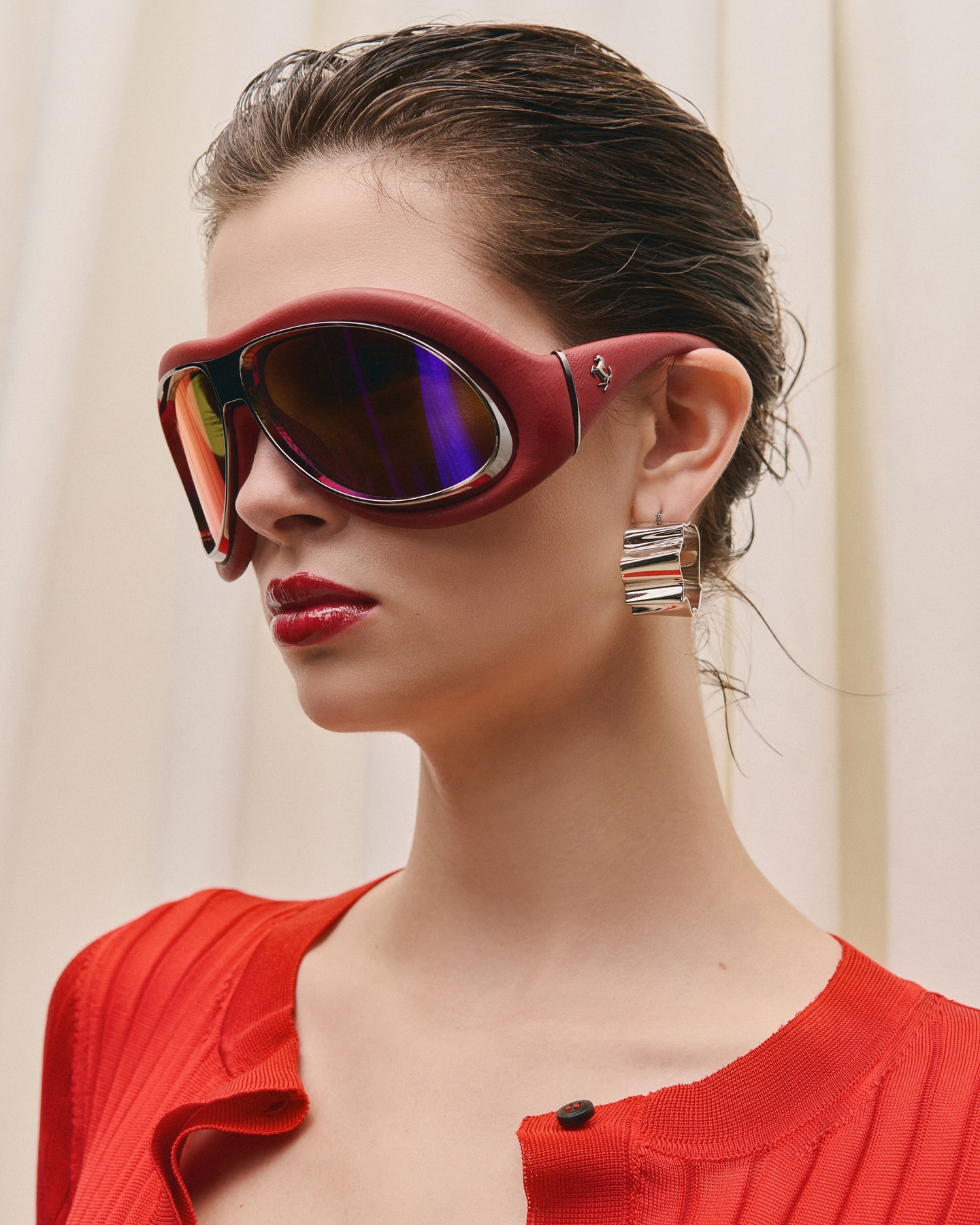 法拉利这款墨镜太帅了！ 