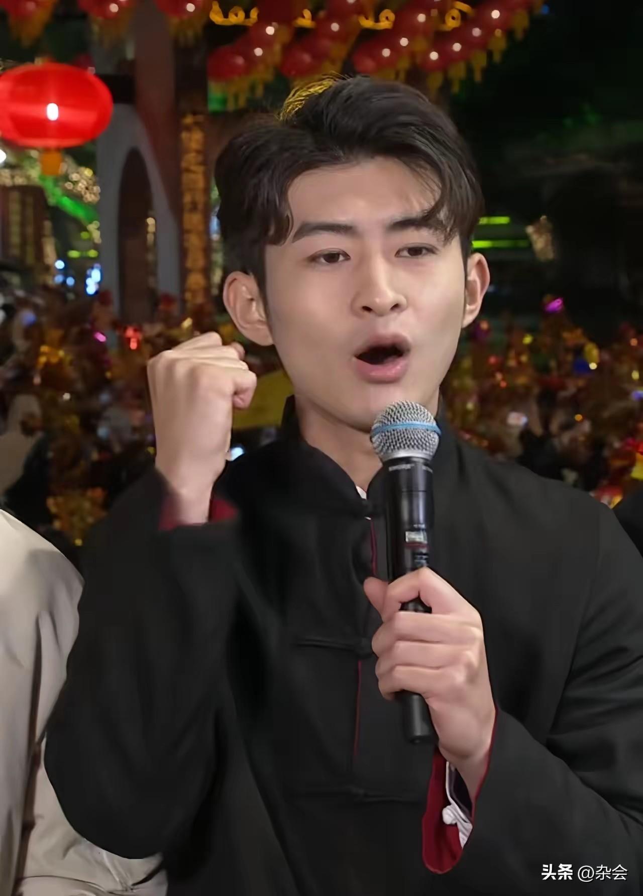 佛山电翰直播一场收入6位数，我查了下工资条，沉默了……
原来“甩手”真能甩出金子