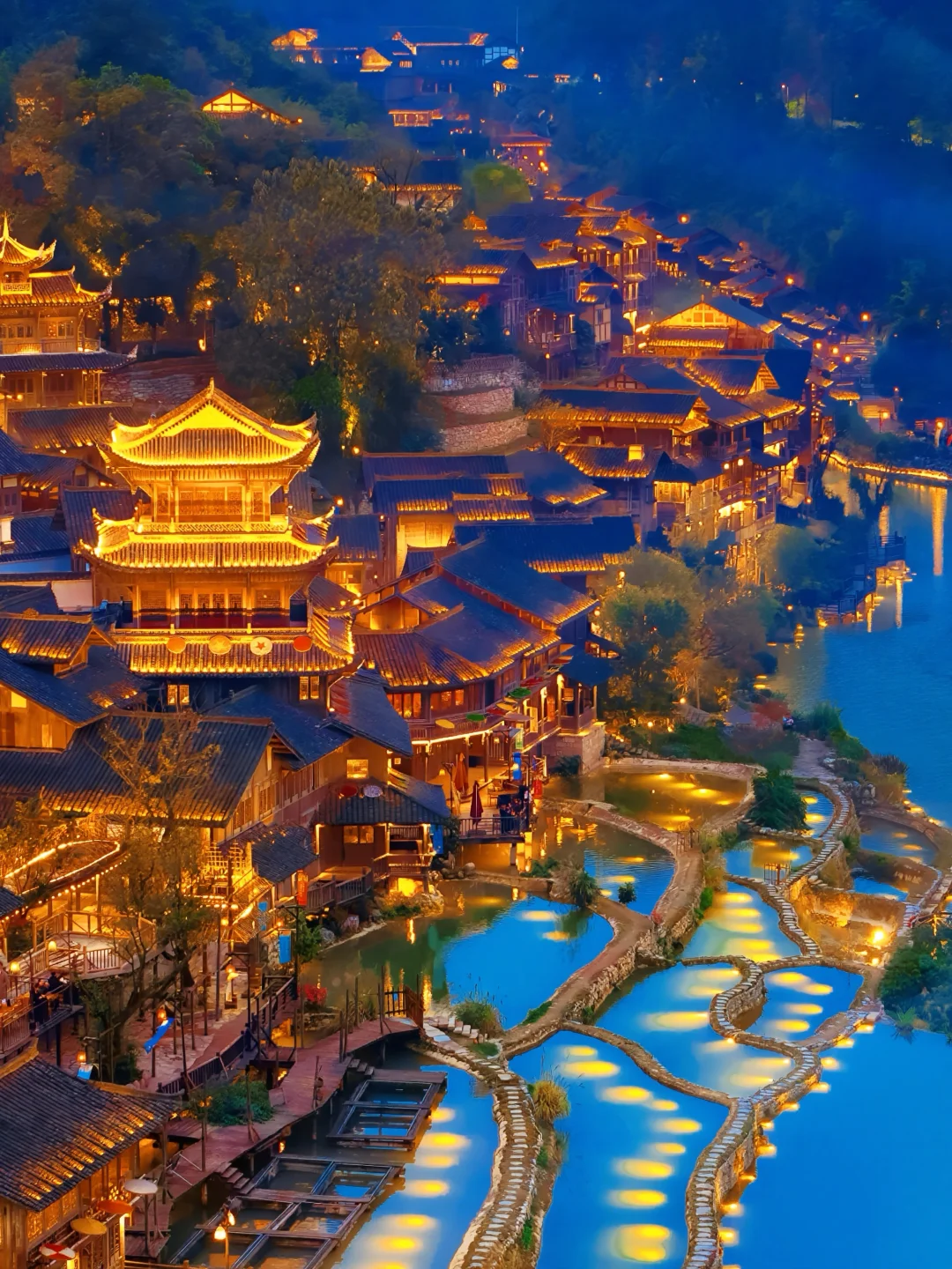 乌江寨白日焰火炸响：这一刻，终于懂人生值得