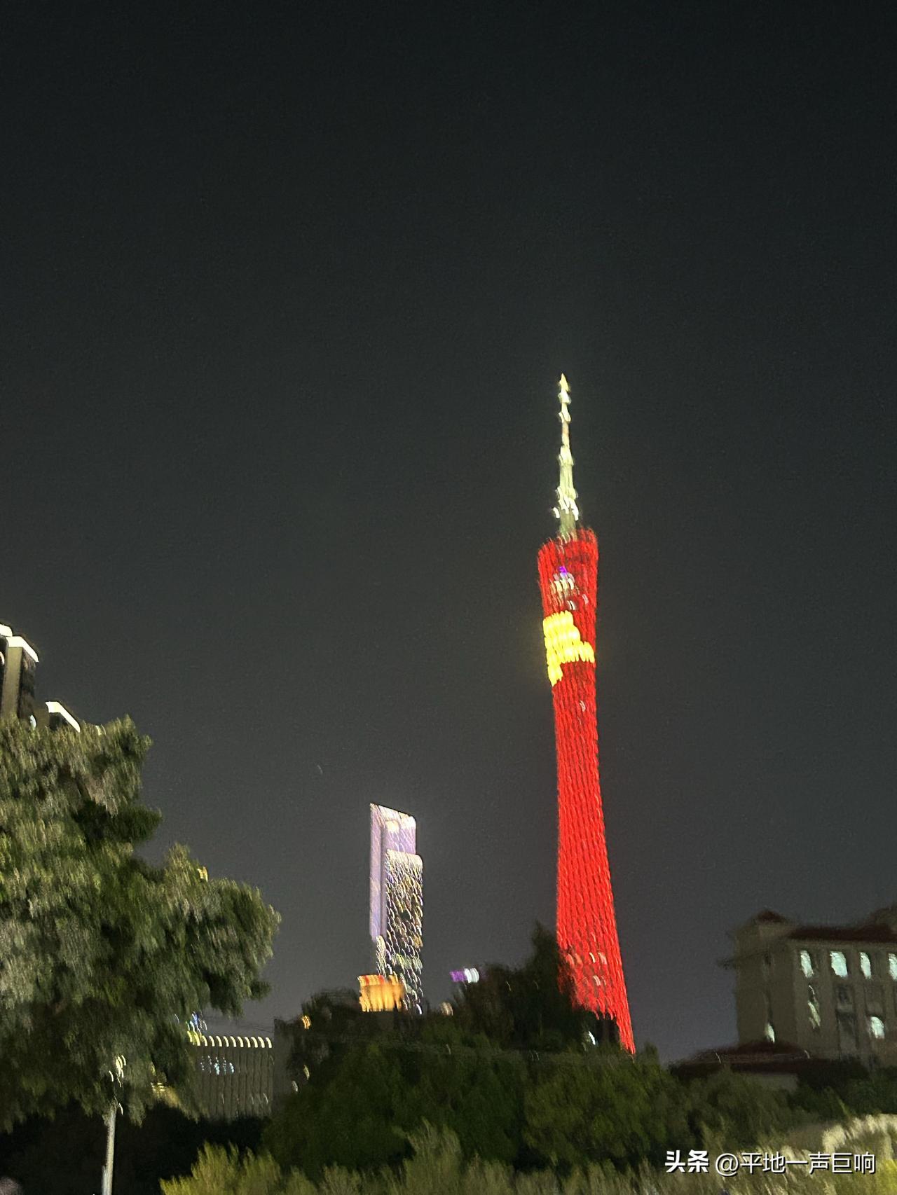 赚钱这一件事情从来都是反人性的，

当一个人既痛苦又孤独寂寞的时候，

反而是一