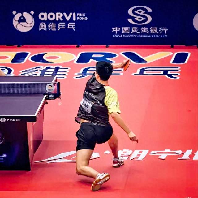 换发型换东家！樊振东杜塞首秀前全英文表态，目标太霸气