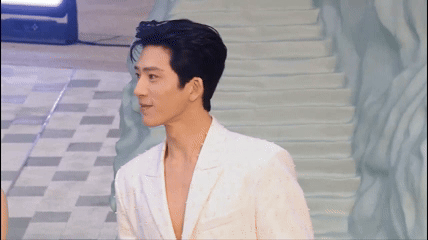 BeADreamer 星光熠熠，共赴梦想之约。启幕盛典璀璨开启，井柏然、谭元元优