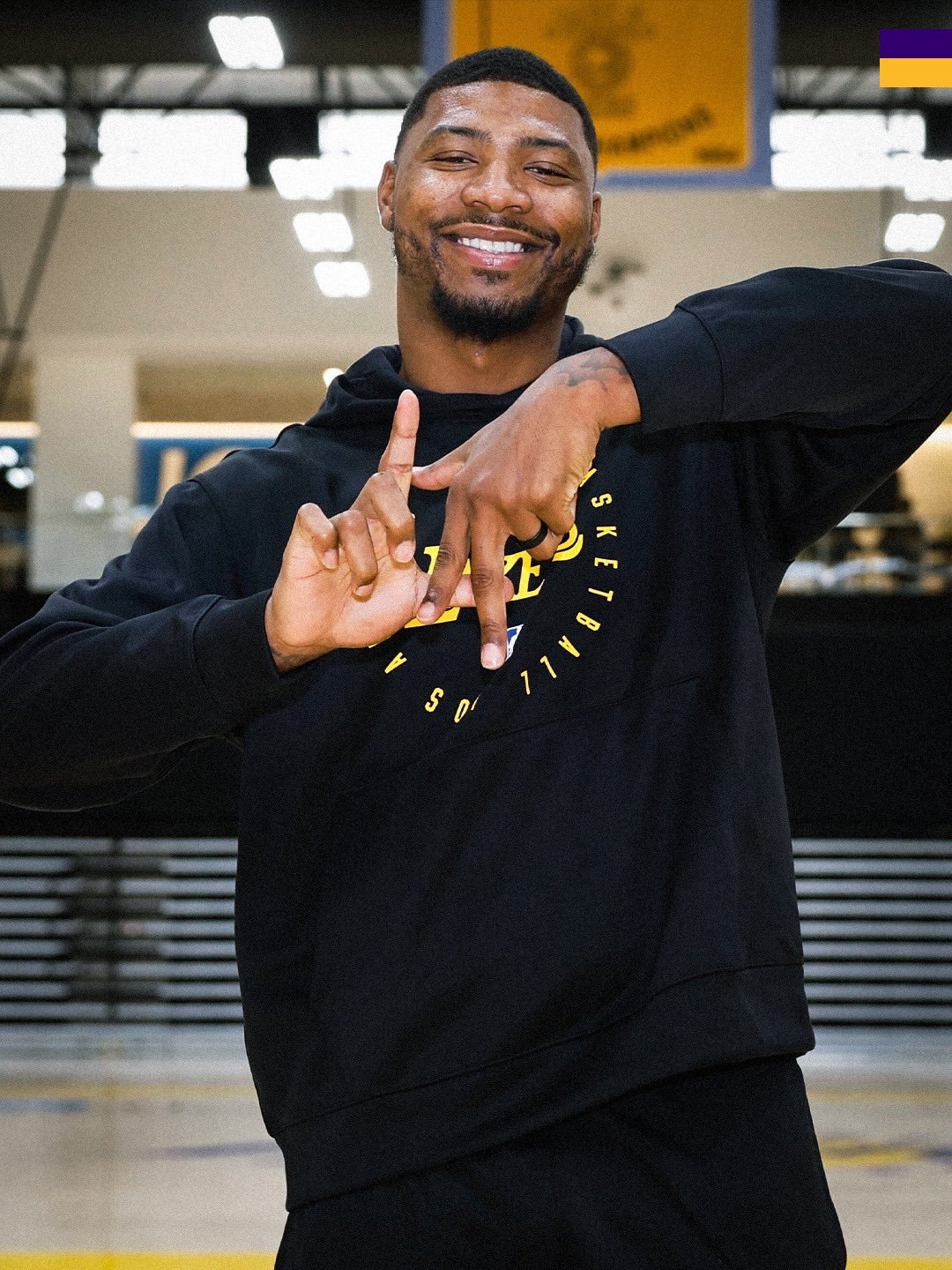 钢哥斯玛特nba斯玛特加盟湖人 ​​​