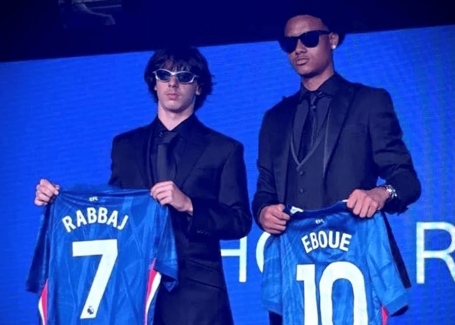 英格兰媒体《太阳报》撰写关于切尔西方面的周报，谈到了蓝军的相关情况。“摩洛哥梅西