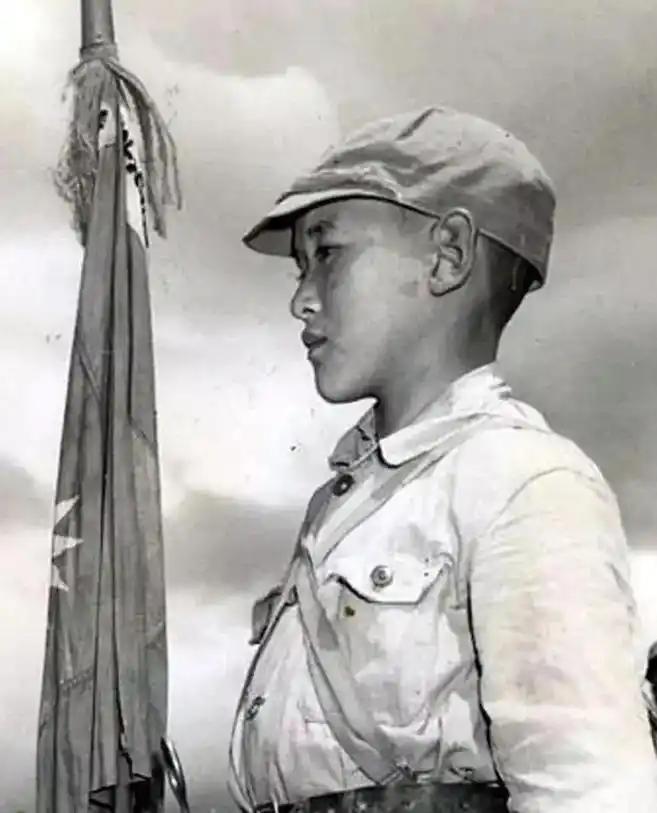1934年5月，徐海东率领红25军，猛攻皖西罗田县，打了一场漂亮仗，缴获到大量军