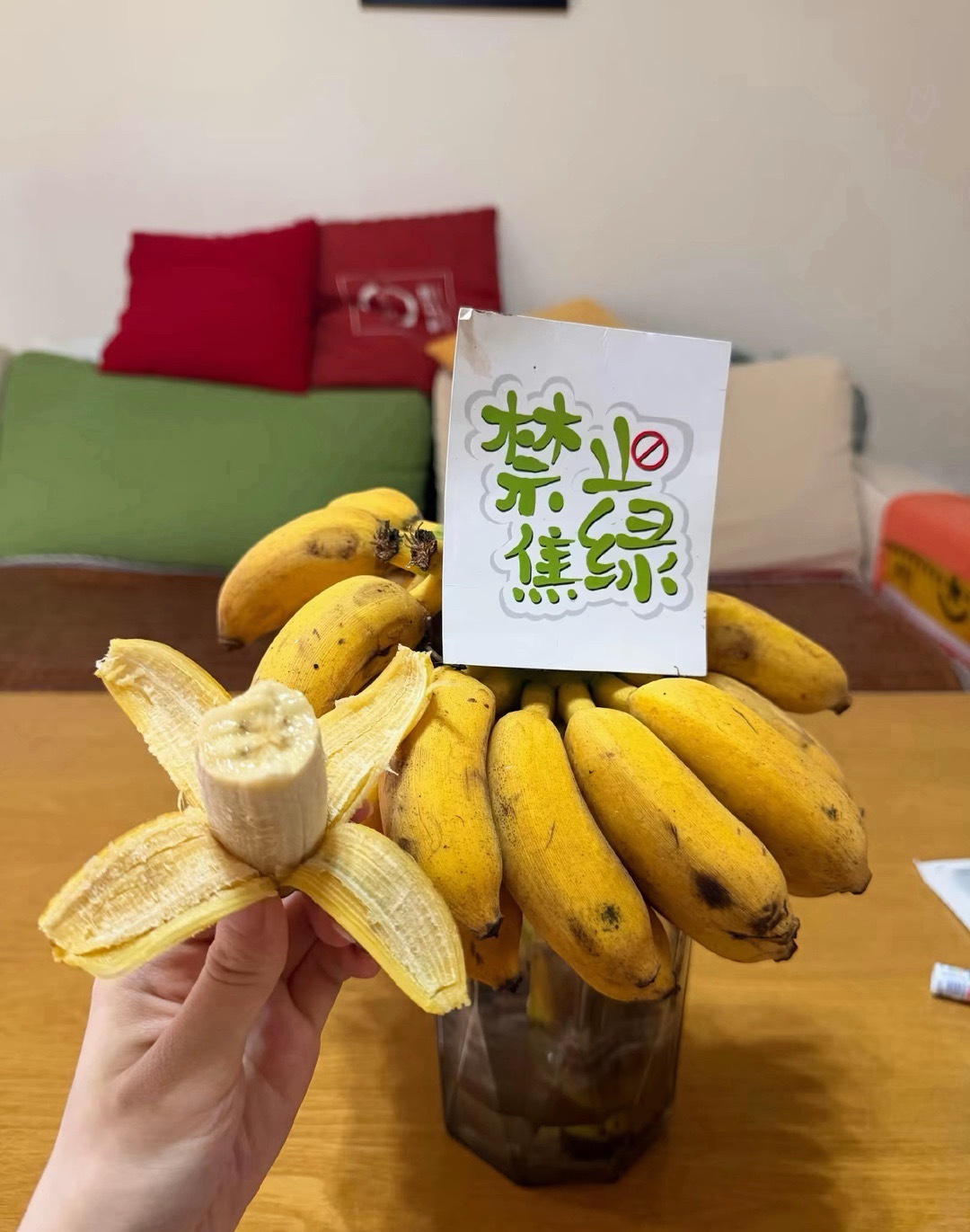 最顶级的状态:你漂亮又冷漠，上进又温柔，可以爱憎分明，也能寡淡随性，甚至油盐不进