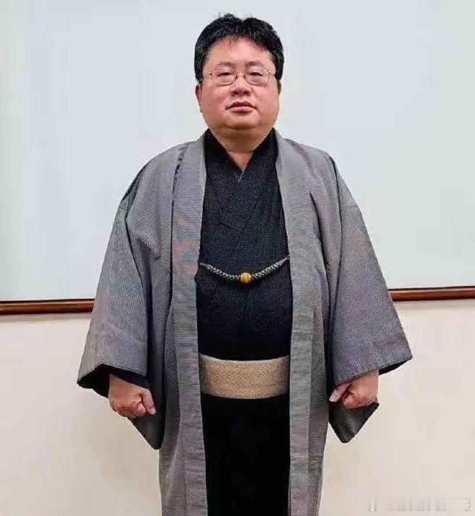 高市早苗疯狂反华，背后竟是两个中国败类在出谋划策？为高市早苗出谋划策的两个中国败