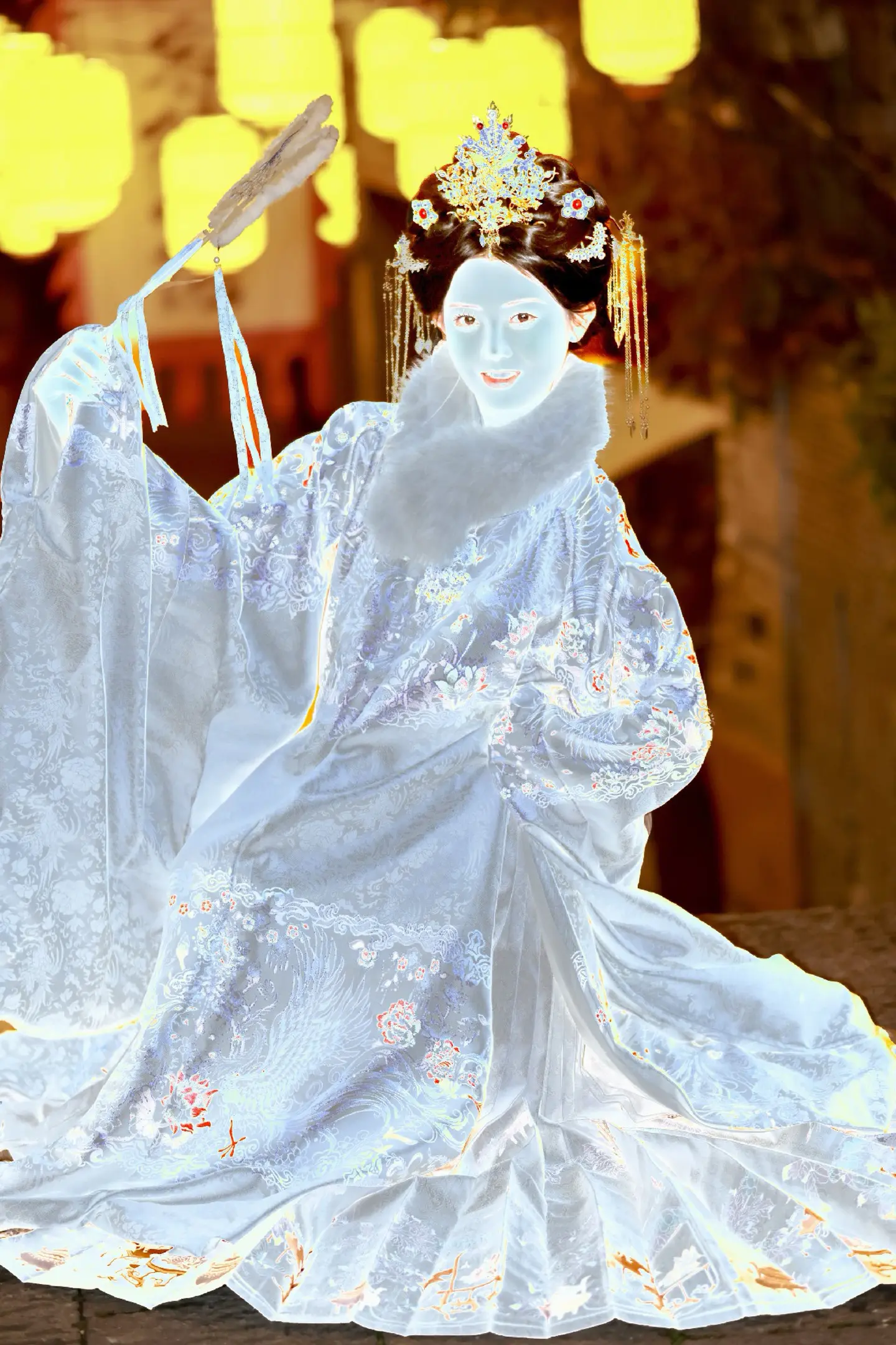 小姐姐说很喜欢冷暖对比的照片，拍完后他们很高兴，说下次换个摄影师拍！这...