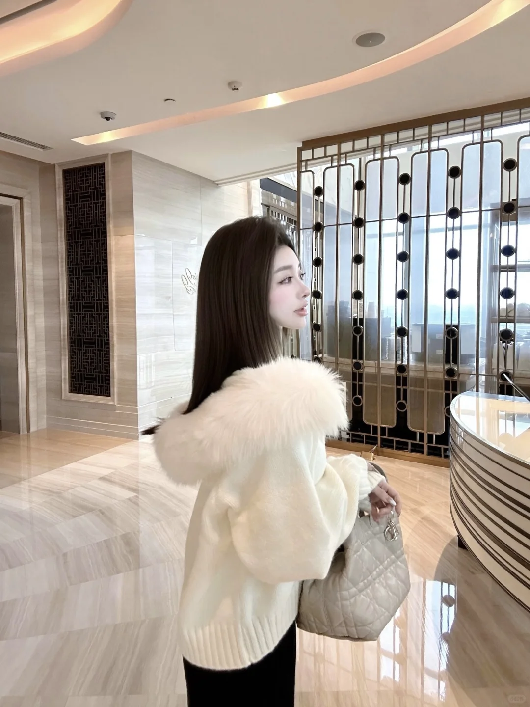 奶里奶气小狐狸