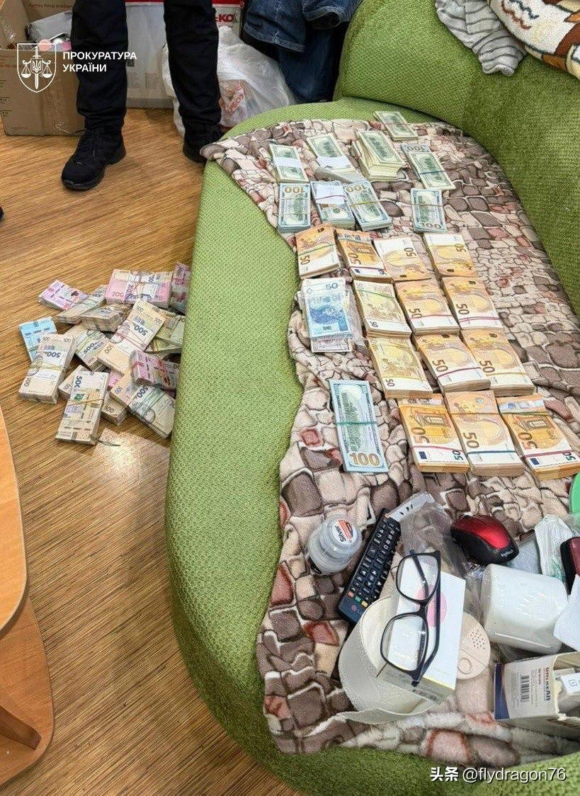 🤬💸🇺🇦 借修筑防御工事大肆敛财：第聂伯罗彼得罗夫斯克州多名军方官员及平