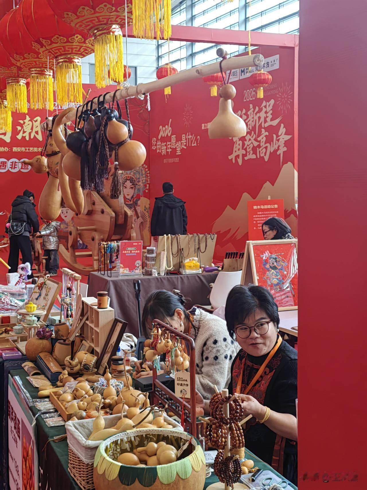 我认为应该管，主要建议，也算是替孩子把把关。毕竟孩子人生阅历比较浅。对于人和事缺