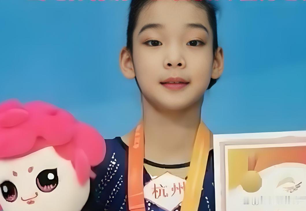 13岁冠军被逼跳楼，央媒出手，恶魔教练终于栽了！

黄金开头：

必须严惩！13