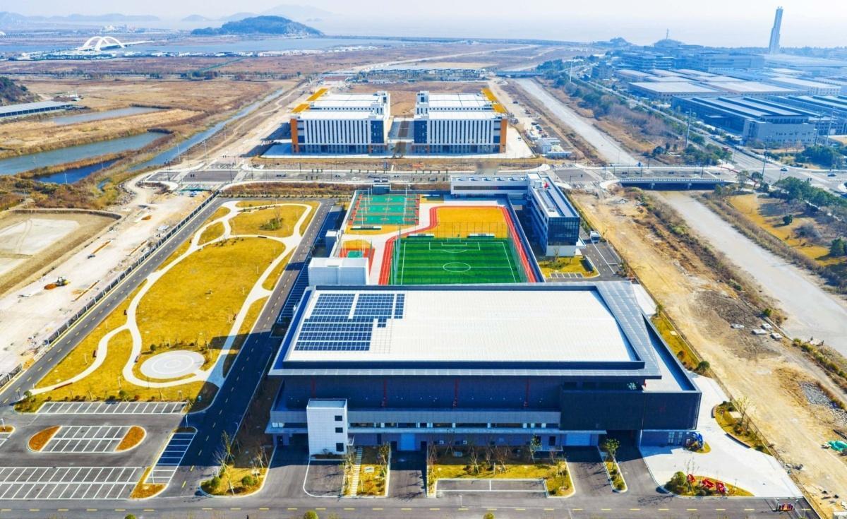 宁波首座半地埋式再生水厂——象山大目湾再生水厂（一期）已进入污水进场处理阶段，将