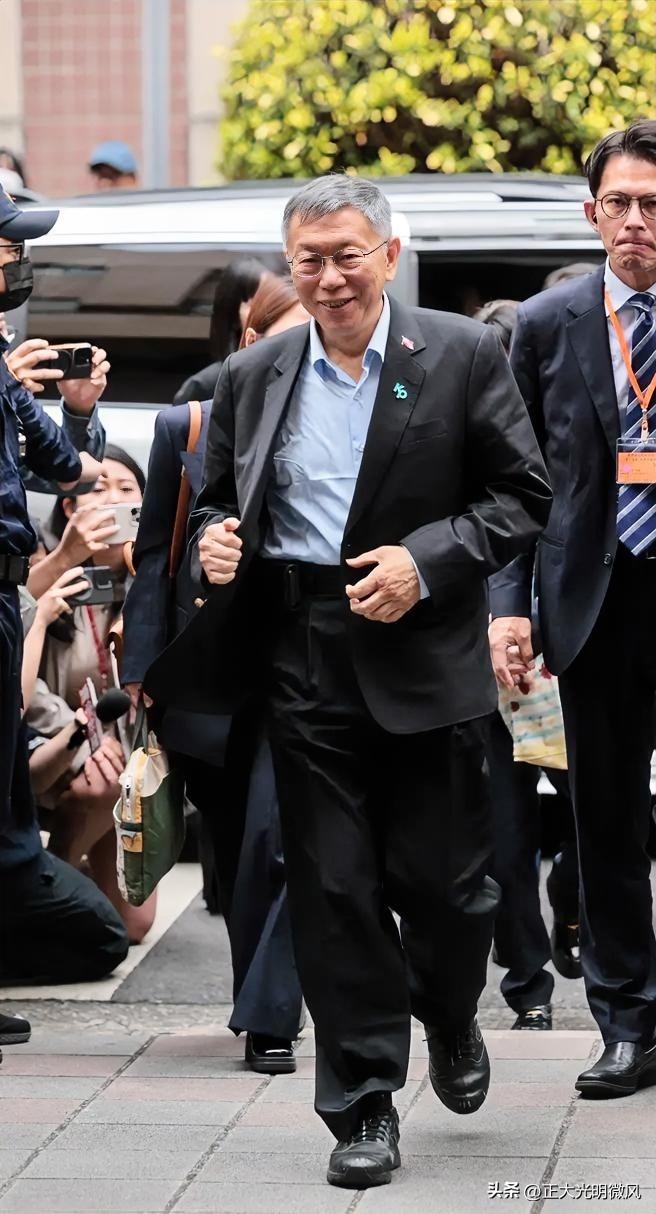 台媒今日下午报道：“台北地院今（26）日下午2时30分正式宣布一审判决，柯文哲遭