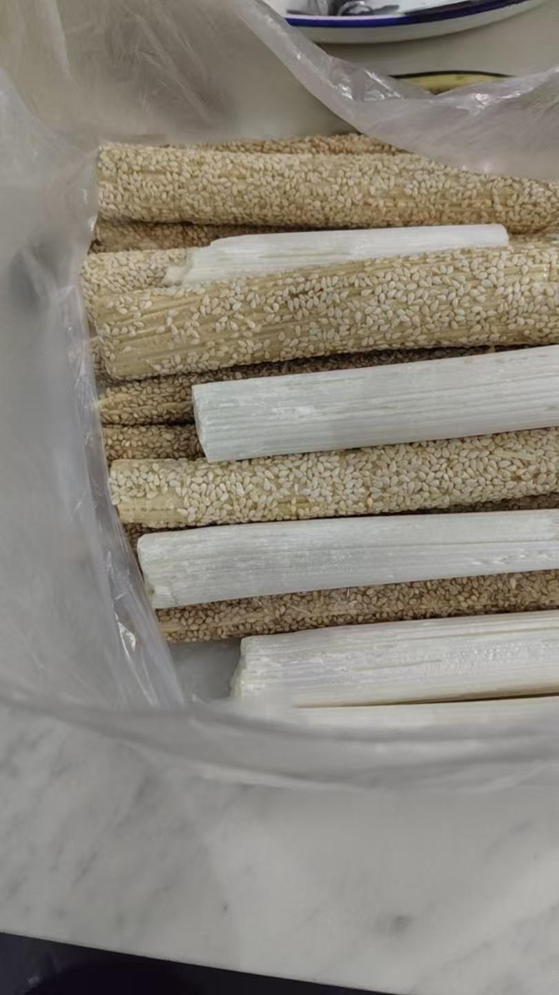 随手一拍记录当下的美好二十三，糖瓜粘！昨天买的，咱也应应景！