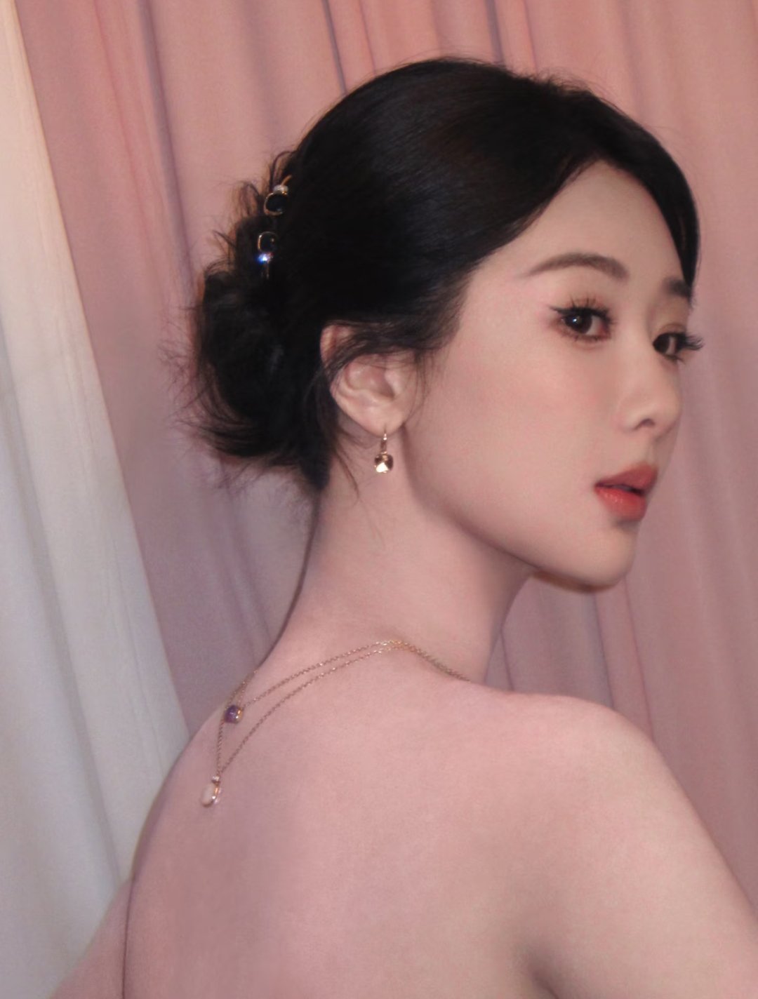 杨紫杨紫yz杨紫董竹君命运的风吹向我们，不是奇迹，是注定。