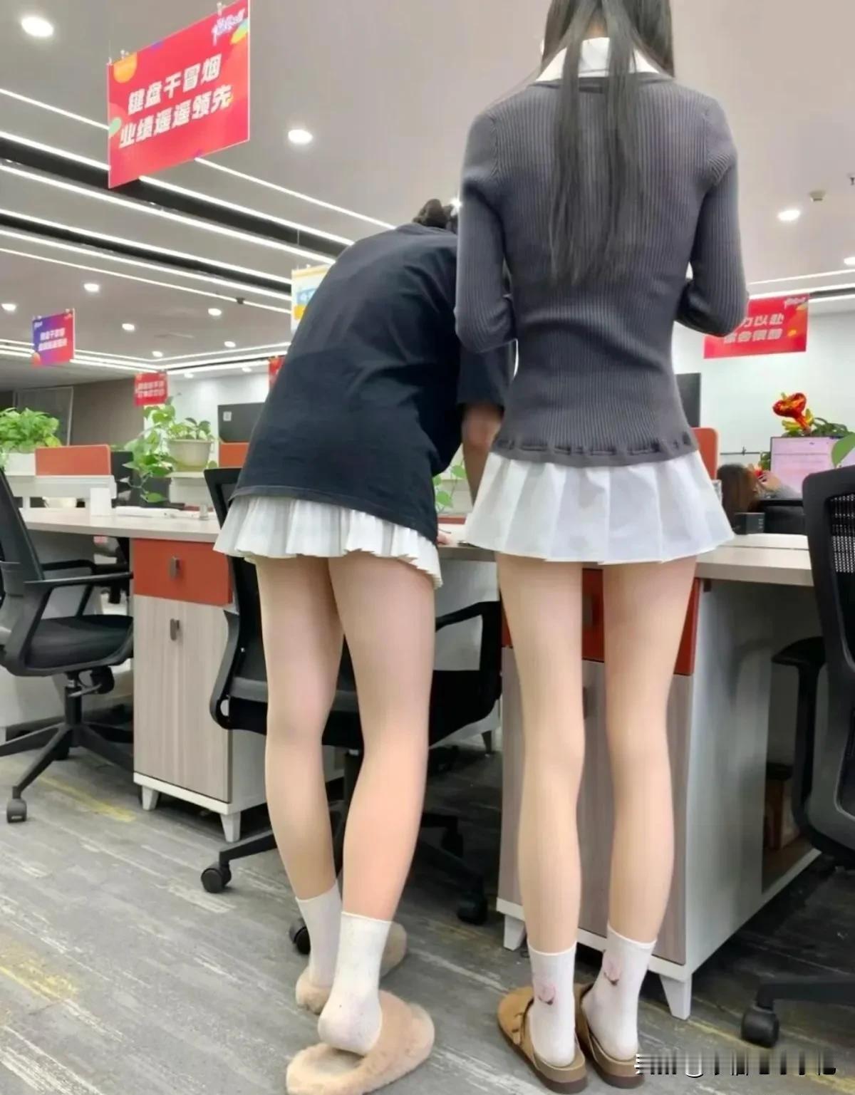 有同事上班穿拖鞋，公司是不是不管啊