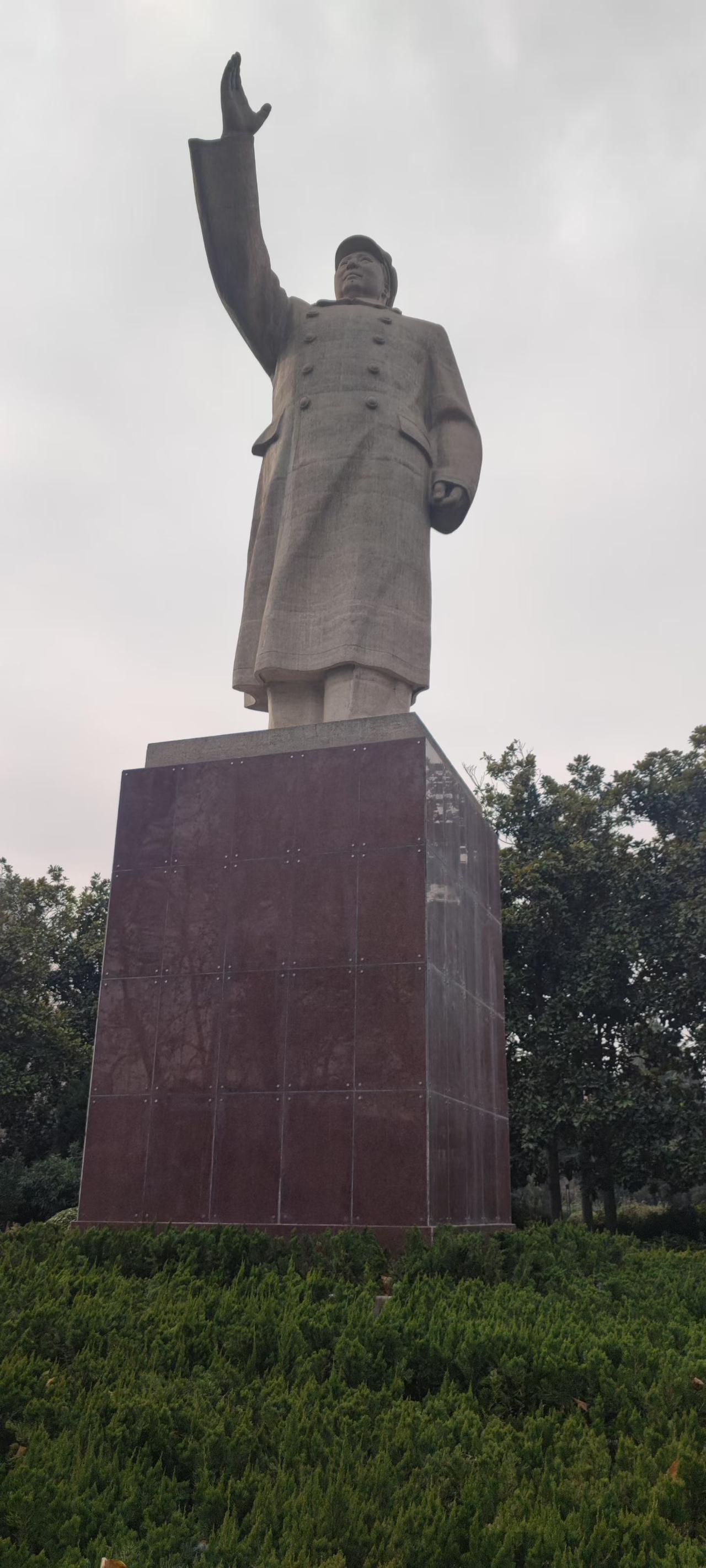 教员诞辰132周年，㊗️老人家生日快乐[蛋糕]