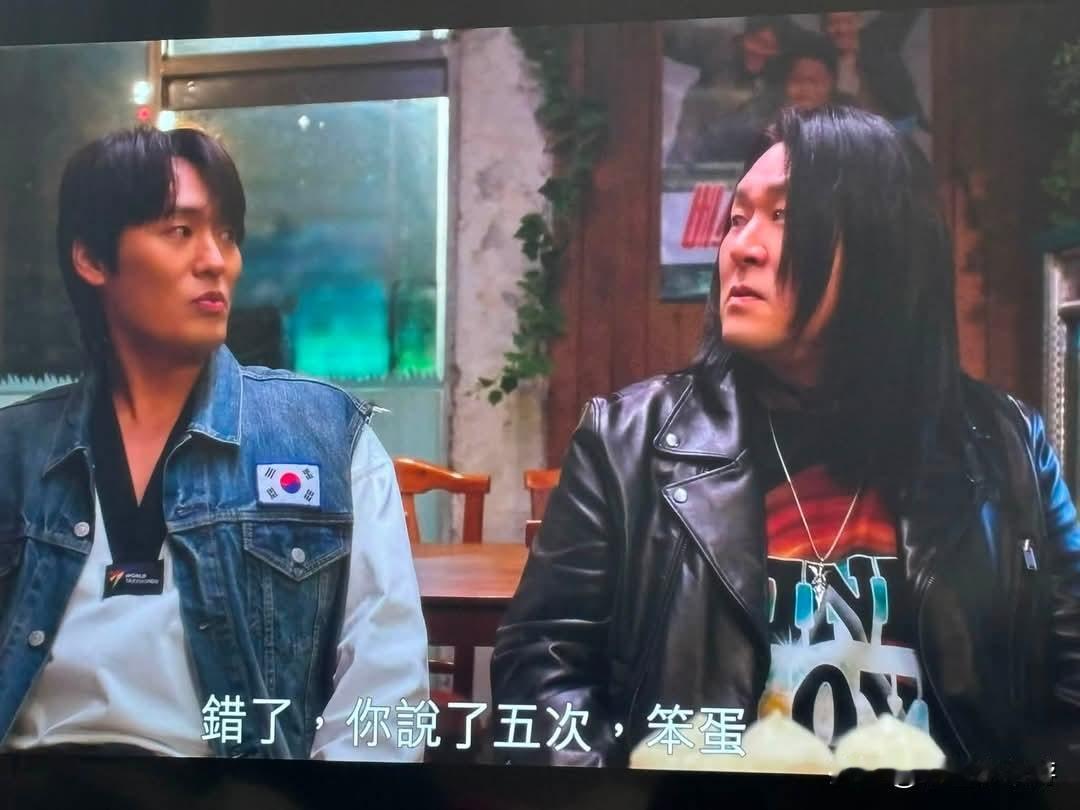《金特务》这部剧
要是少了这两位搭档，
精彩程度和收视率恐怕都得打三折。
 
看