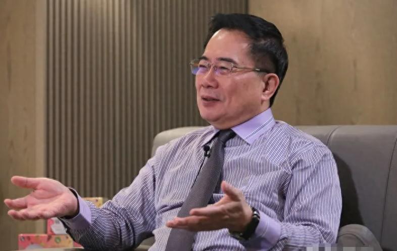 在统一台湾的问题上，蔡正元提出了三个条件，才能保住统一台湾的稳定。三个条非常清楚