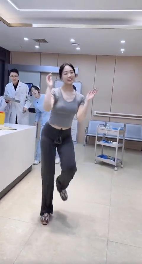 拿着，疼死了，打爆了，这跳的真有劲，好美，真好看。