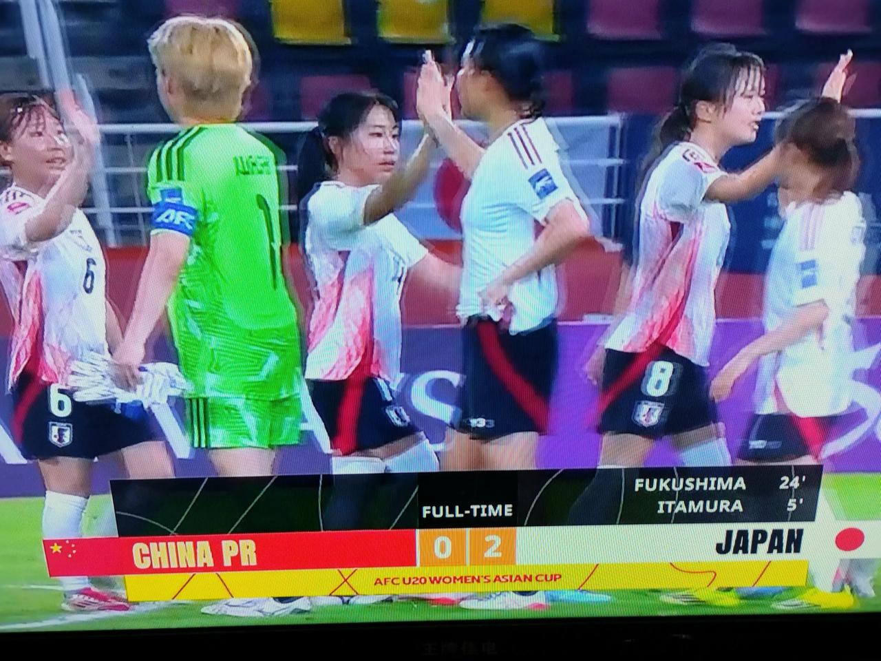 女子u20亚洲杯半决赛中国队0：2日本队，失败的两大因素：
一，中方教练科林，贝