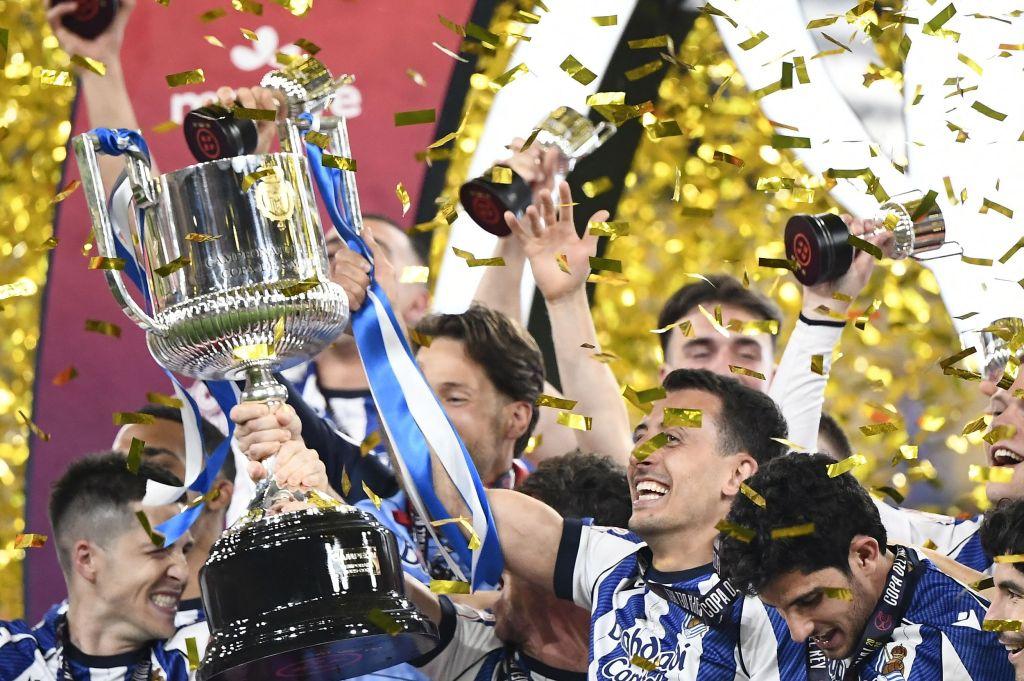 心疼呆坐在替补席上的匪帅西蒙尼五分钟：这场失利让我很难受。


6：5憾失国王杯