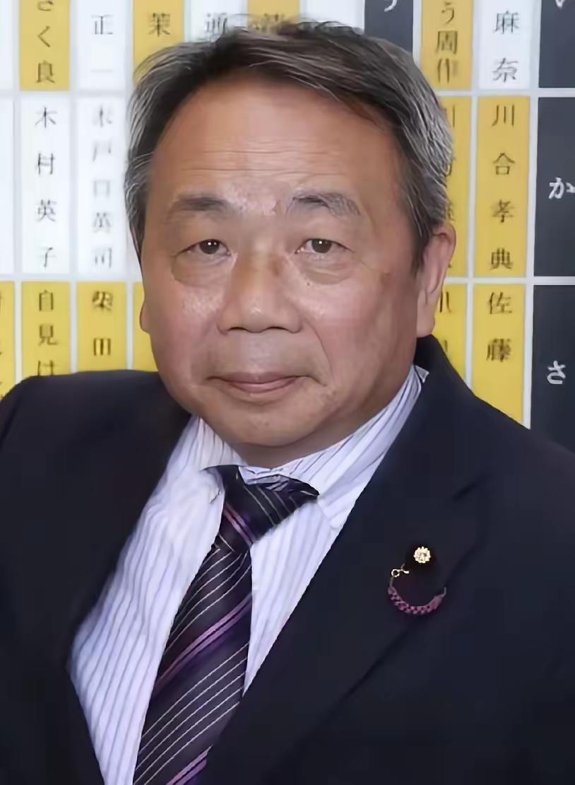 大汉奸石平恬不知耻地说，他1988年作为“公费留学生”赴日留学，日本收买了他。一