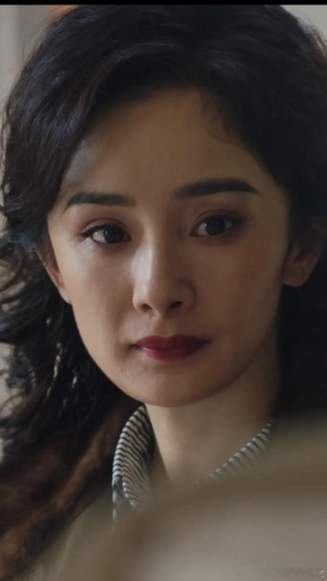 唐嫣 她是接住了繁花，演好了、口碑翻身了！她能演好小人物、都市角色，观众认她、制