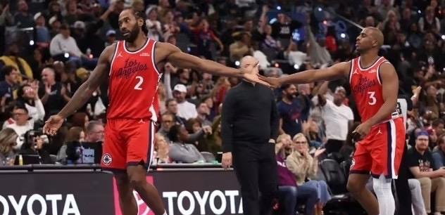 快船更衣室炸了？保罗一句建议惹大祸，范甘迪当众翻脸！

话说那场快船打独行侠的比