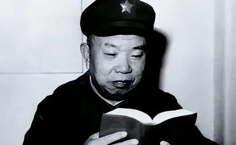 1971年，王树声到部队看望女儿，却被警卫兵蛮横拦下，请您排队等候，领表登记，王