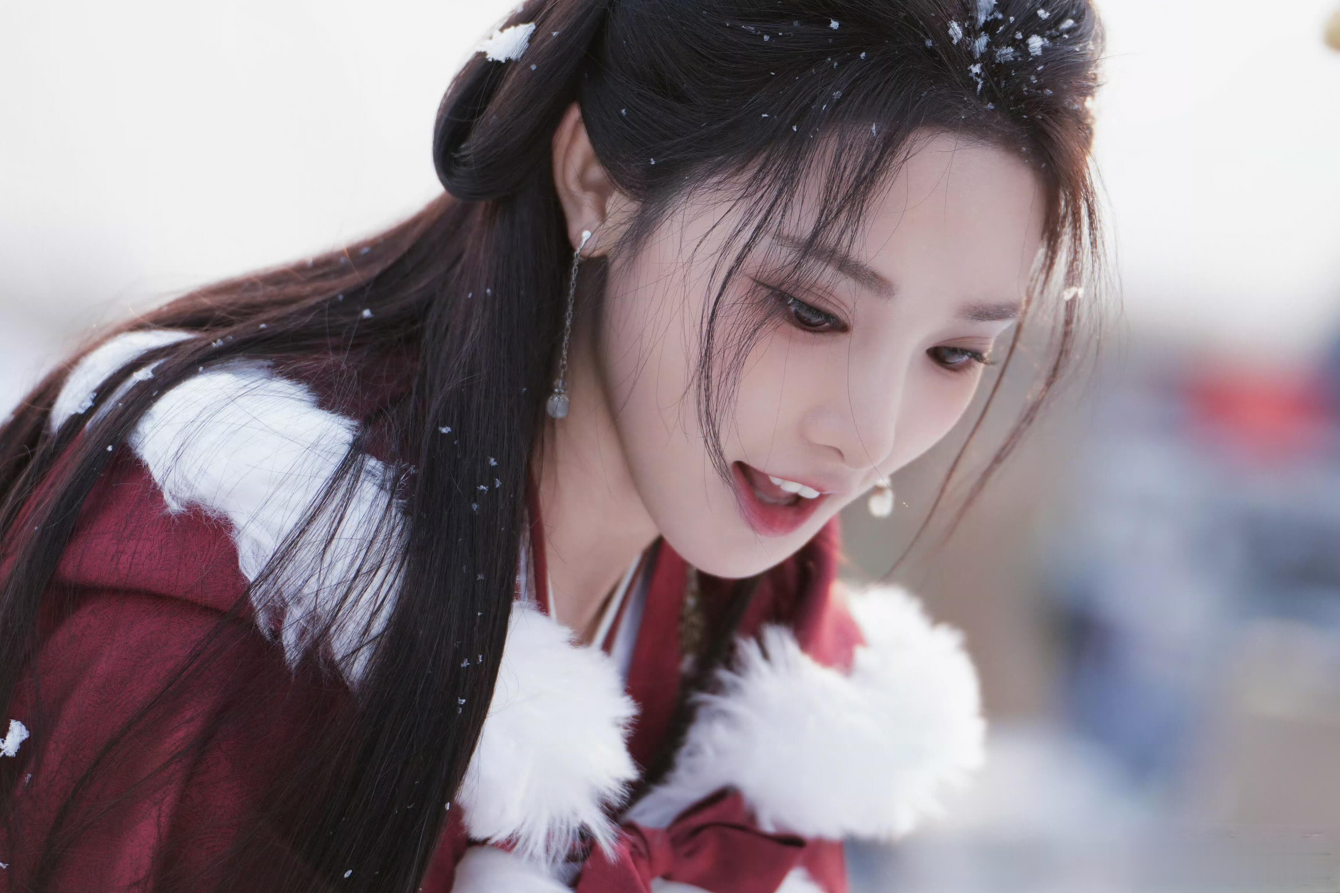 任嘉伦彭小苒又要演虐恋了吗？上来就是皇后刺皇帝，萧焕居然不躲！这得爱得多深啊！他