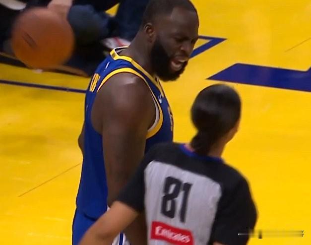 这下满意了吧！！！追梦-格林两个技术犯规遭驱逐！

勇士主场迎战爵士，目前半场已