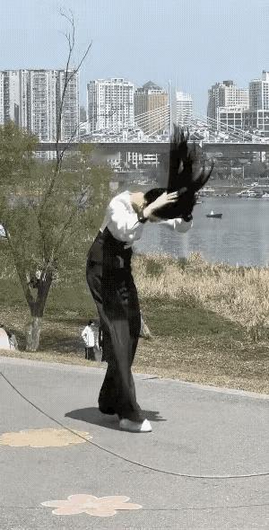 是不是有钱能解决掉大部分烦恼呢这样的快乐，和钱没有关系[兔年大吉]