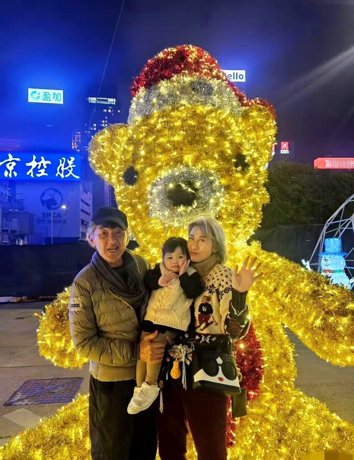 最好的婚姻，是没东西可晒的。
昨晚又看到林子祥和叶蒨文在节目里的片段。
七十几岁