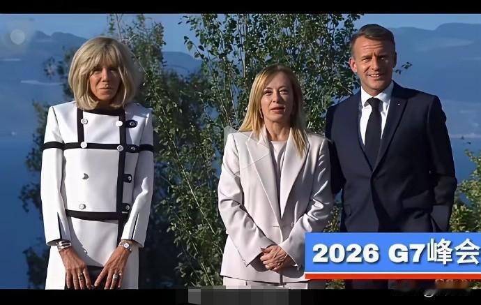 马克龙夫妇与来法国尼斯参加 G7 峰会的美国总统特朗普、意大利总理梅洛尼合影。马