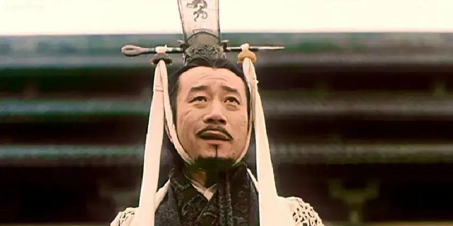 公元前210年夏天，一代雄主秦始皇在第五次出巡路上突然驾崩，年仅49岁。那会儿他