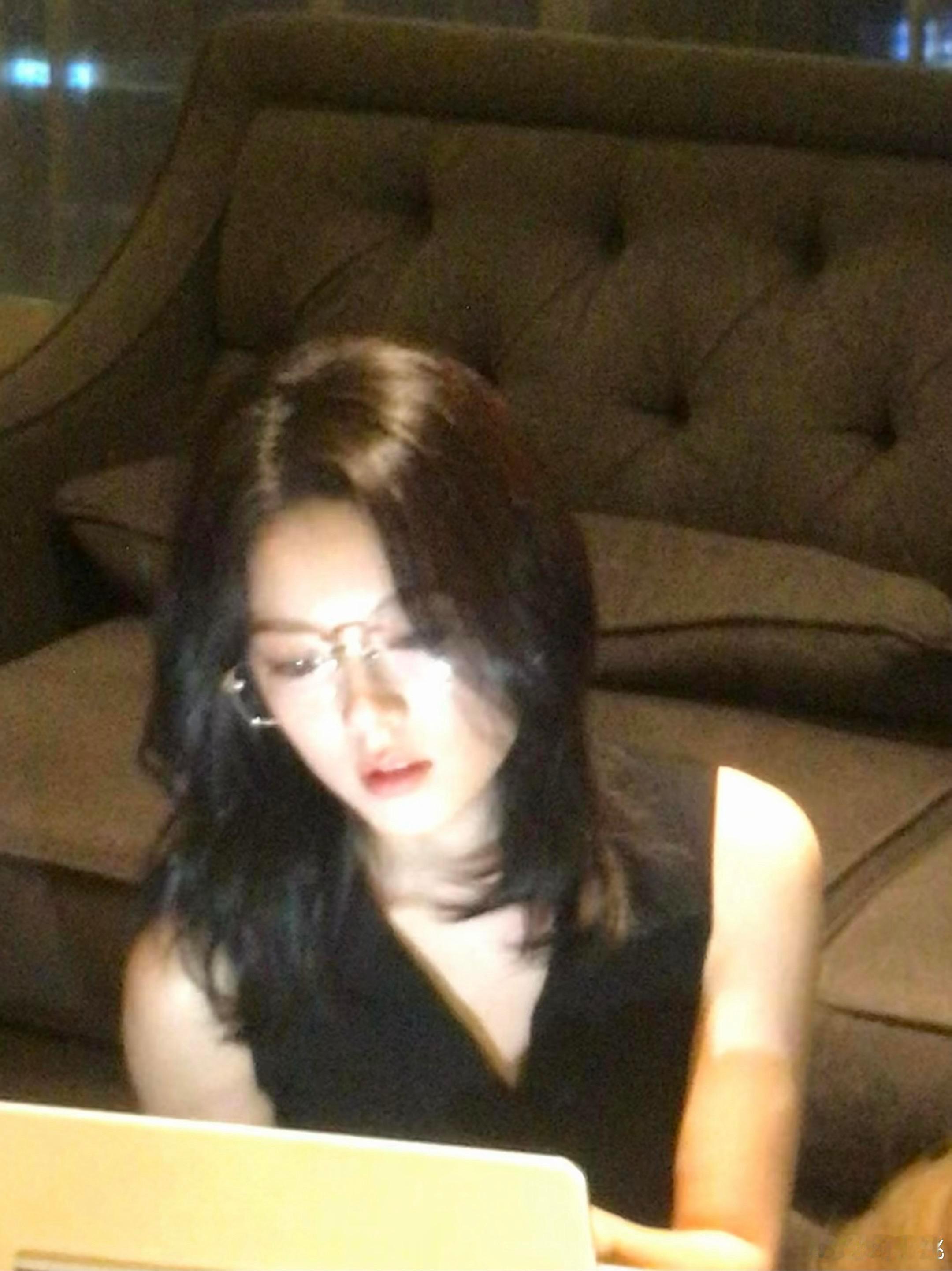 赵今麦白冰新剧师徒开撕电视剧无可替代 我在职场摸爬滚打好几年，真的遇到过这种事，
