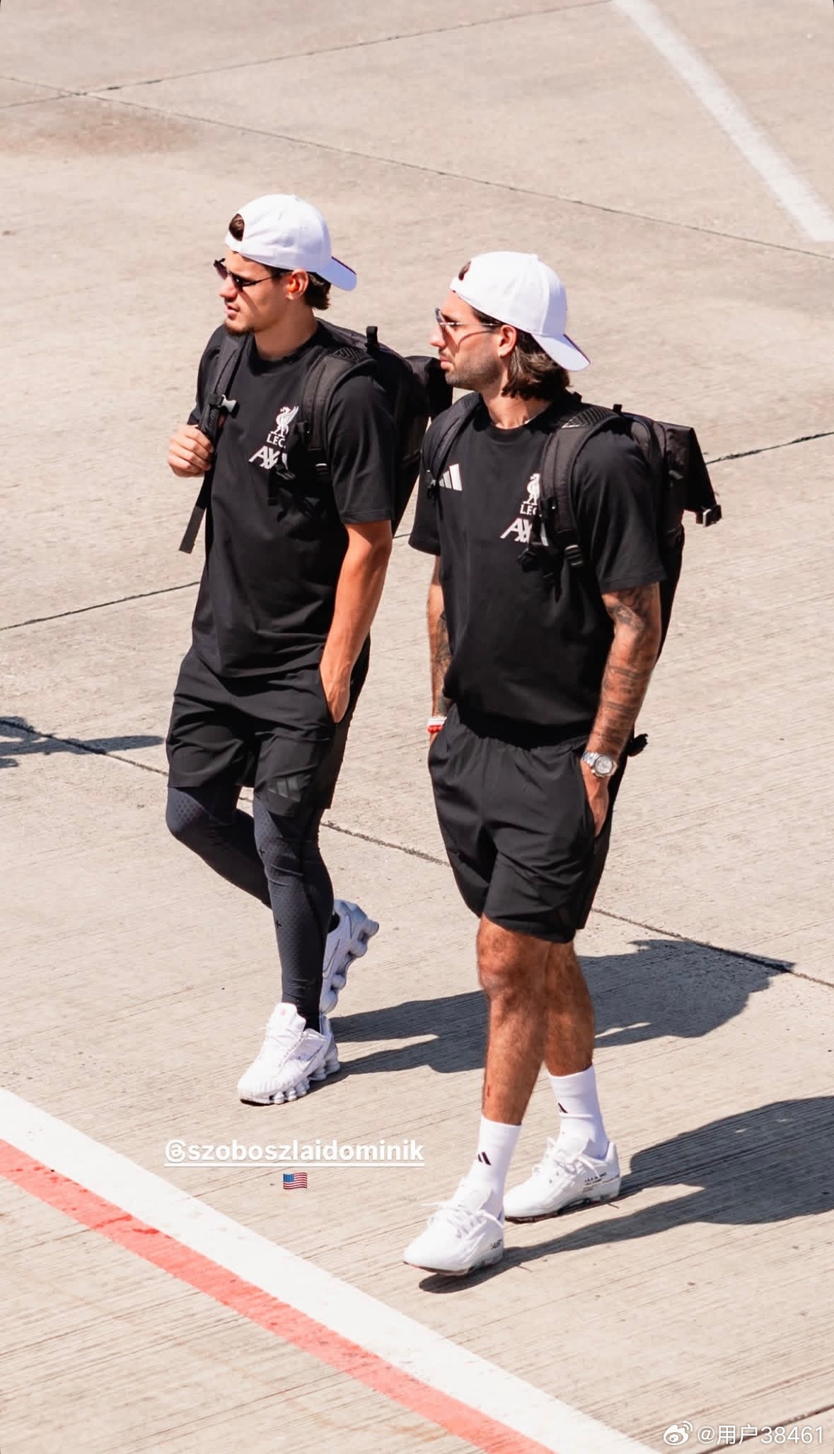 👬 