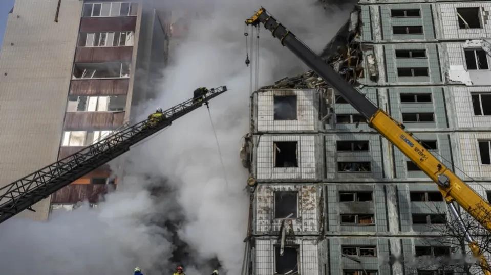 “五一”国际劳动节，乌克兰被俄罗斯亲自“祝福”，这真是一件闻所未闻的好事。 为什