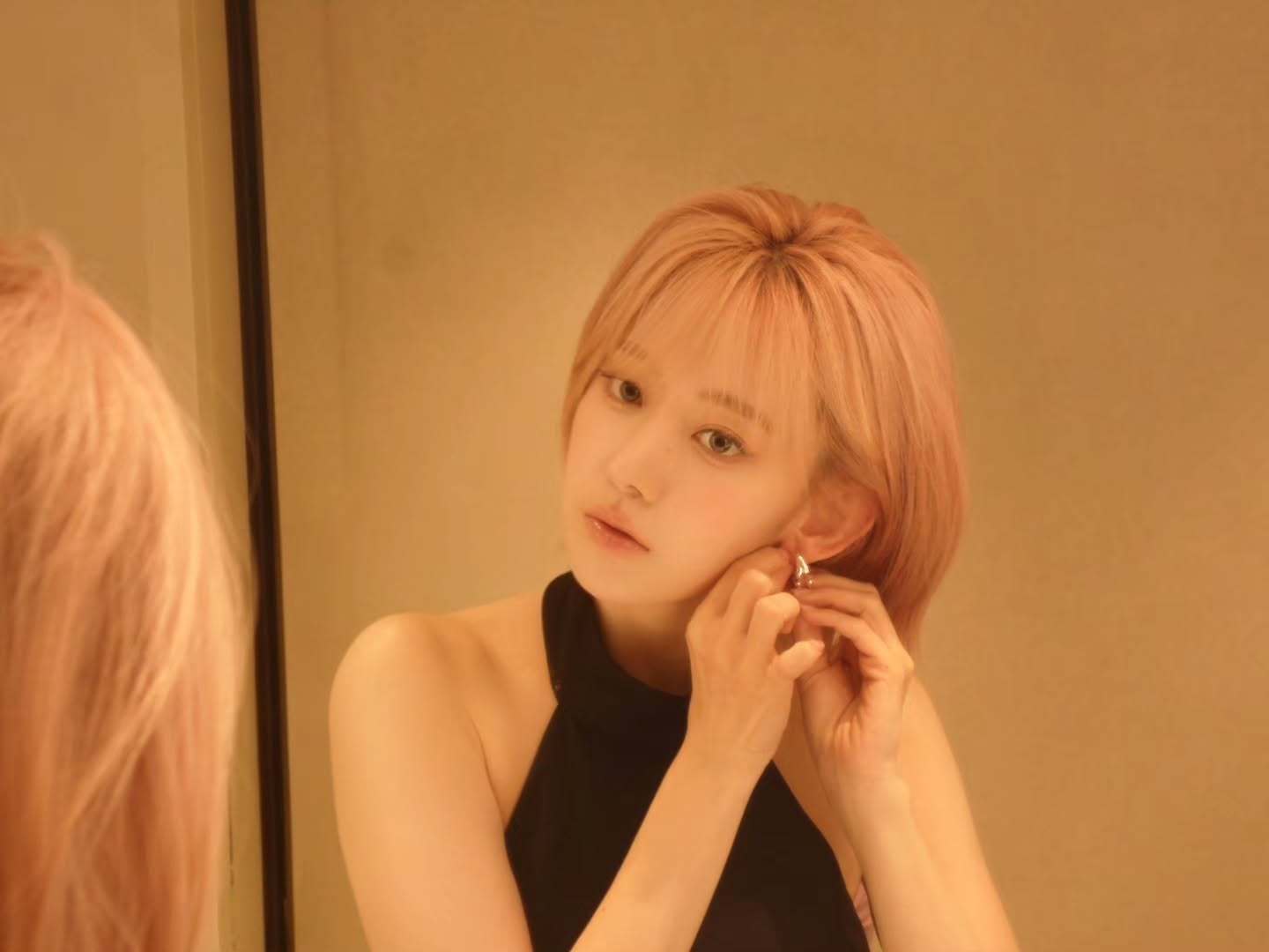 LESSERAFIM[超话]🐱宮脇咲良炽烈樱绽 【IG】260825 宮脇咲良